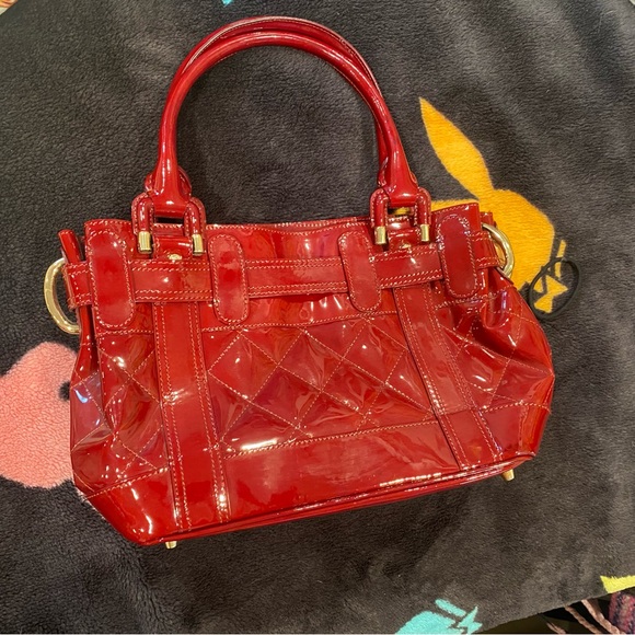 Burberry patent leather Burgundy handbag - Picture 3 of 17